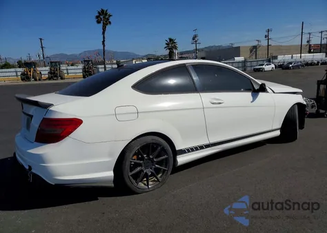 2013 Mercedes-Benz C 250 from USA, damaged, VIN WDDGJ4HB2DF977836